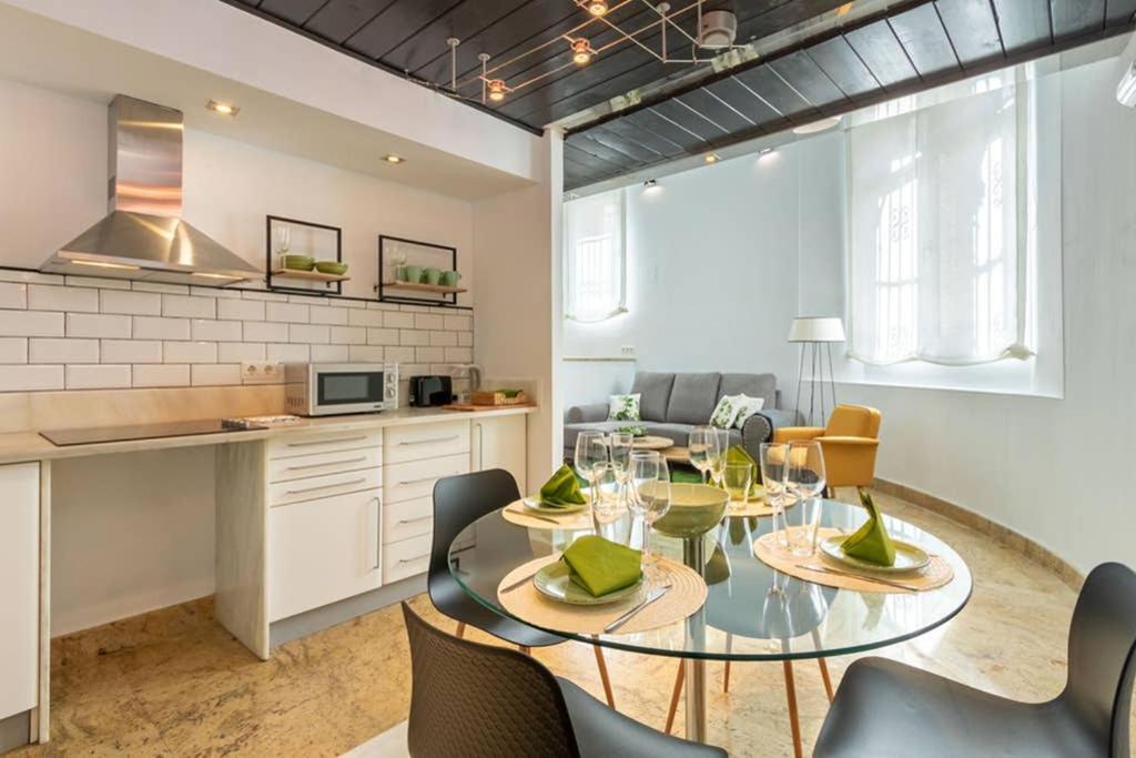 Апартаменти Becas Alameda Duplex By Valcambre Севілья Екстер'єр фото