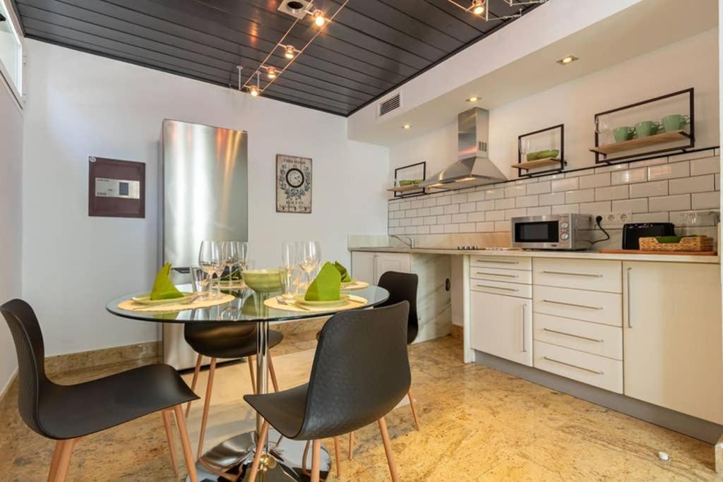 Апартаменти Becas Alameda Duplex By Valcambre Севілья Екстер'єр фото