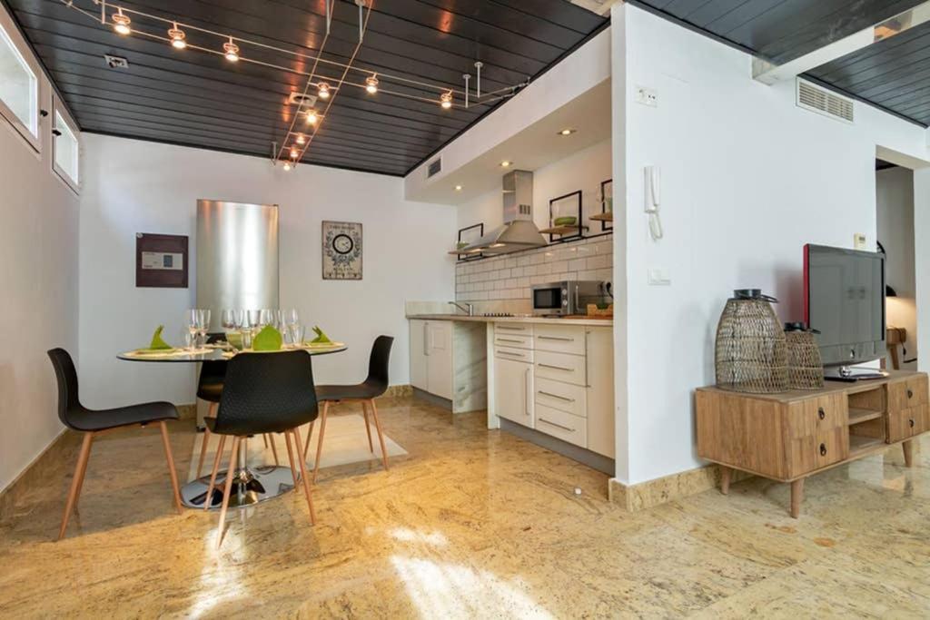 Апартаменти Becas Alameda Duplex By Valcambre Севілья Екстер'єр фото