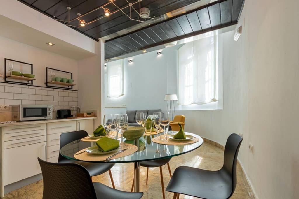 Апартаменти Becas Alameda Duplex By Valcambre Севілья Екстер'єр фото