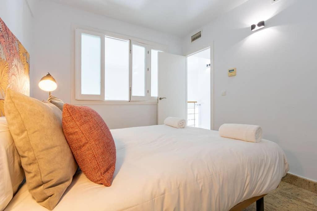 Апартаменти Becas Alameda Duplex By Valcambre Севілья Екстер'єр фото